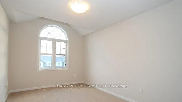 1055 Haxton Hts — Photo 9