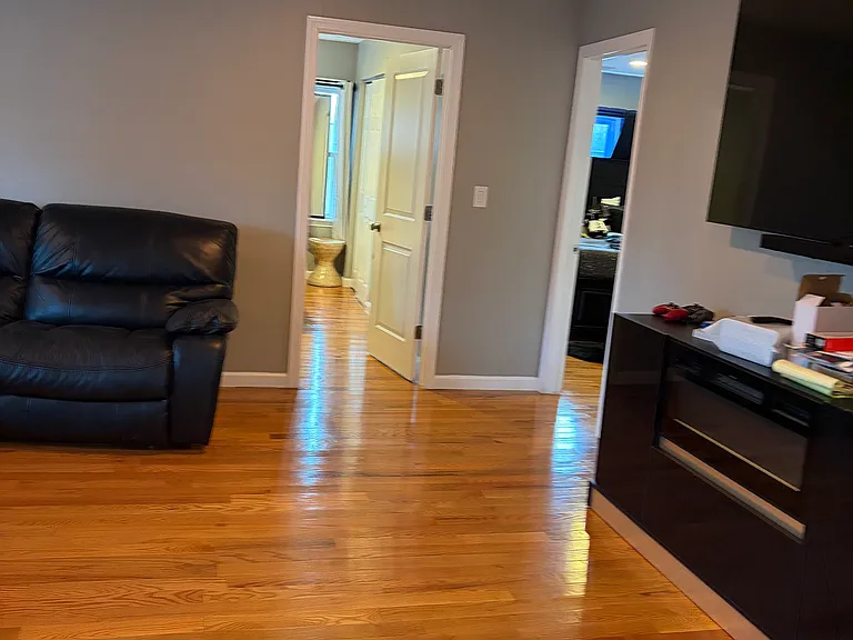 721-723 Madison Ave #2 — Photo 2