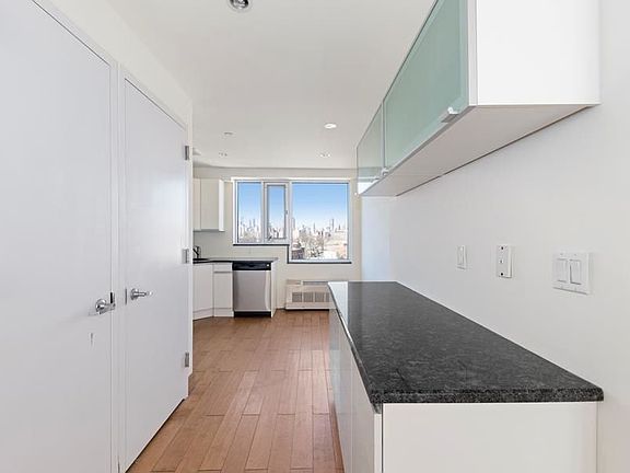 3rd image of 2620 21st St #3A