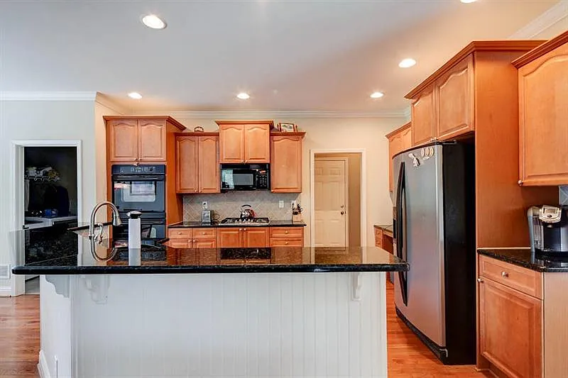 Thumbnail 12