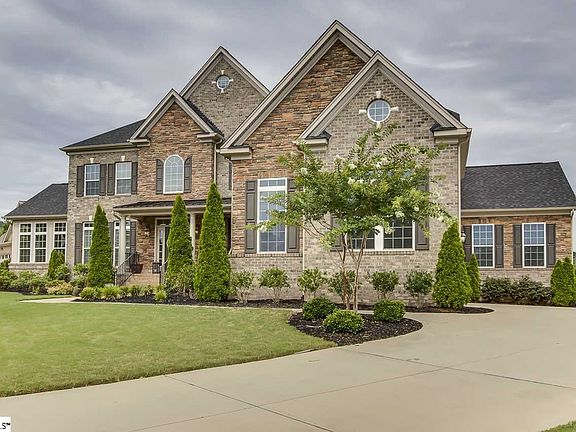 2nd image of 117 Chicora Wood Ln