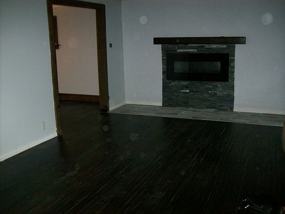 4th image of 207 Nassau Ave