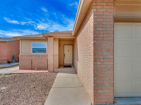 2nd image of 4013 Tierra Eva Pl