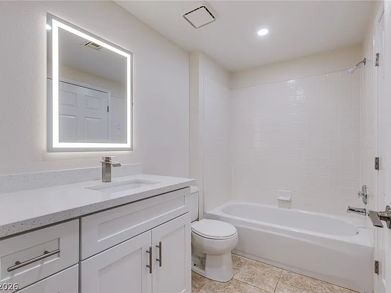 300 Pine Haven St #101 — Photo 19