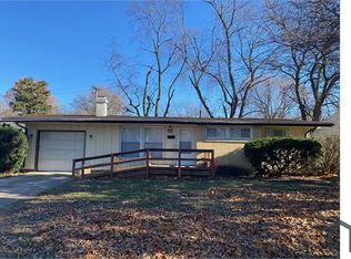 910 Alagna Dr, Champaign, IL 61821