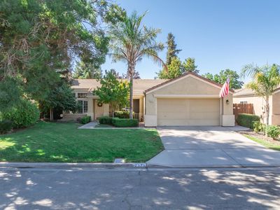 2371 E Goshen Ave, Fresno, CA, 93720