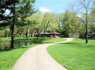 9673 Olde Eight Rd, Northfield, OH 44067