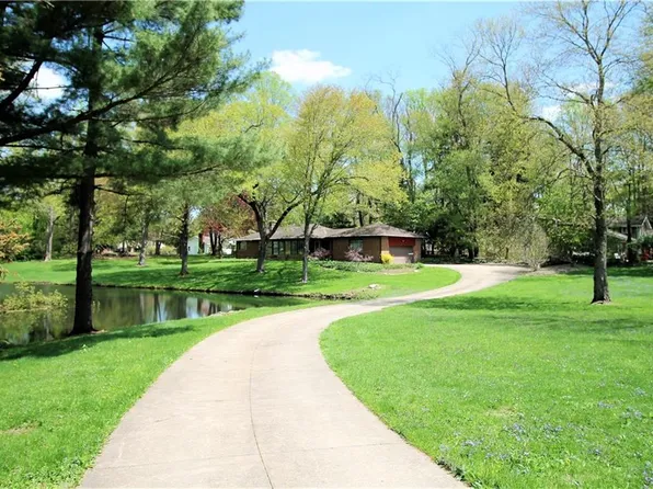 9673 Olde Eight Rd, Northfield, OH 44067