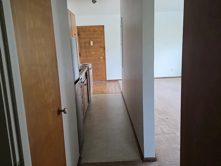 426 14th Ave E #17 — Photo 6