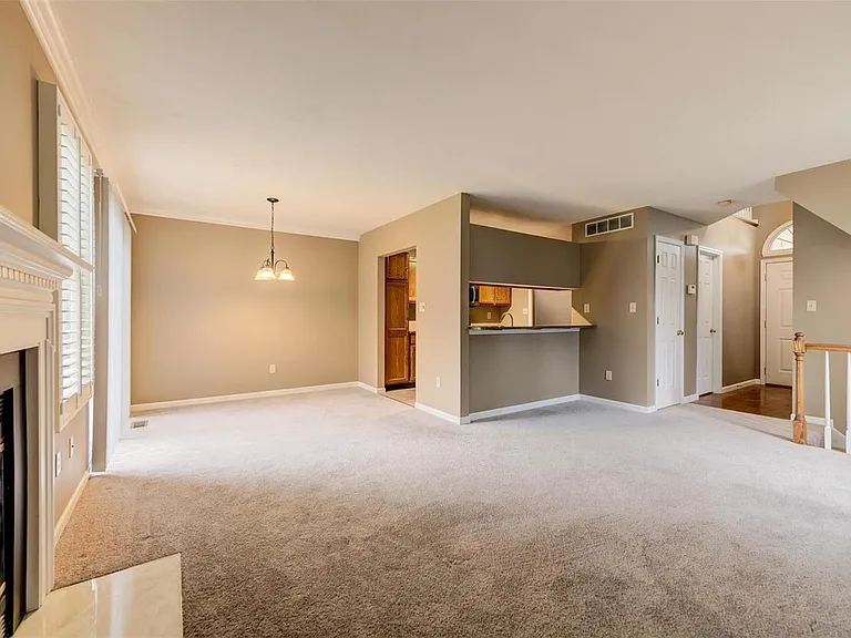 1745 Blue Oak Dr — Photo 3
