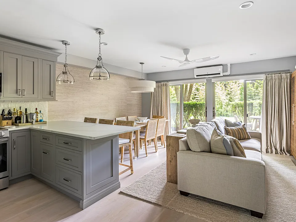 18 Bridge St #3E