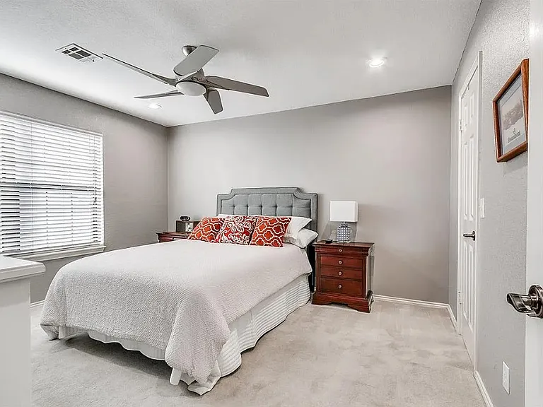 3003 River Oaks Dr #232 — Photo 4