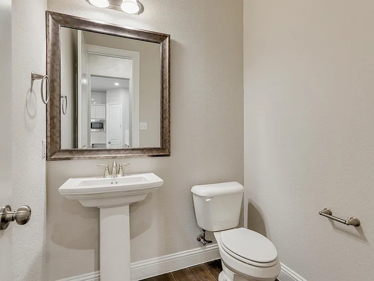 2225 Apex Dr — Photo 18