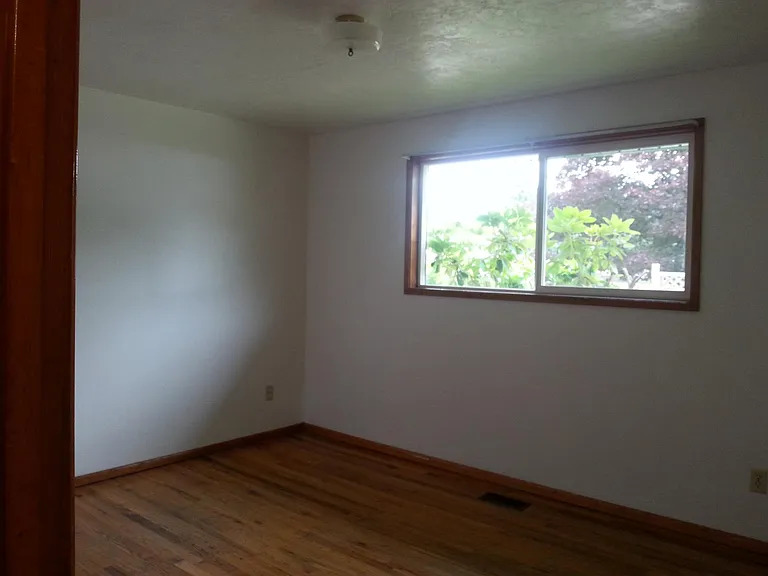 1331 NW Circle Blvd — Photo 9