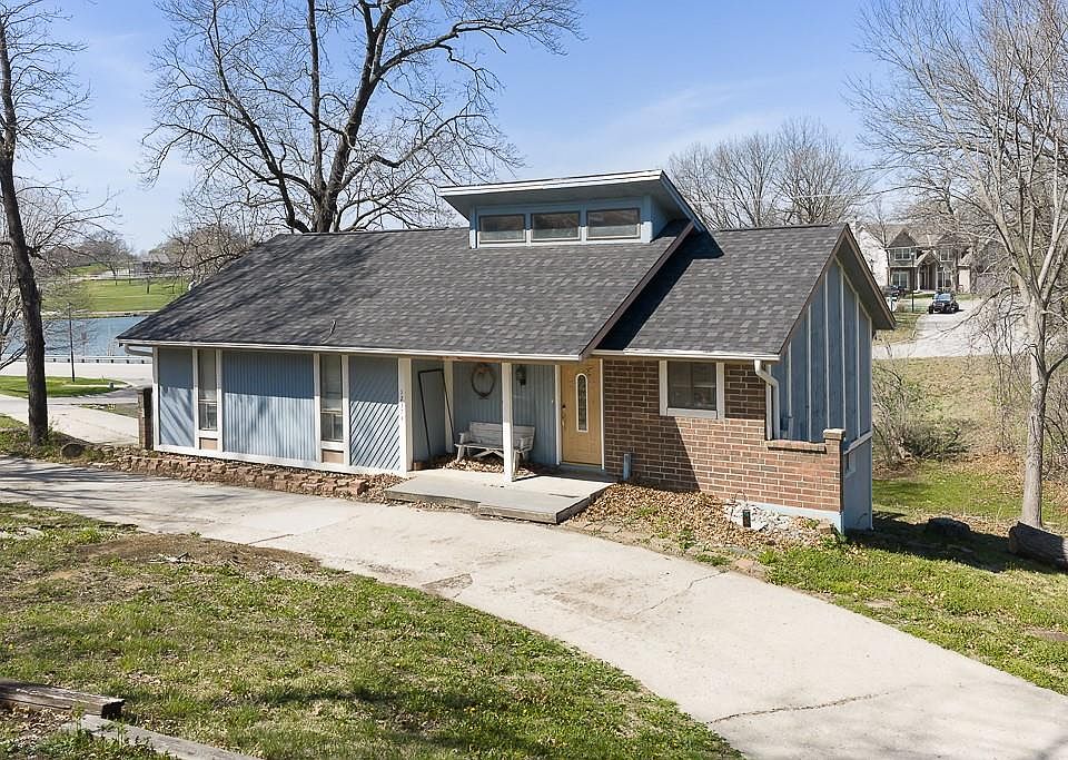 1st image of 12374 Pinehurst Dr