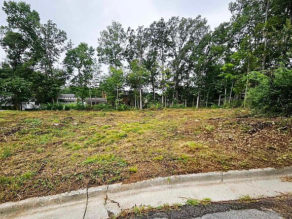 5th image of 3216 Leafwood Pl SW