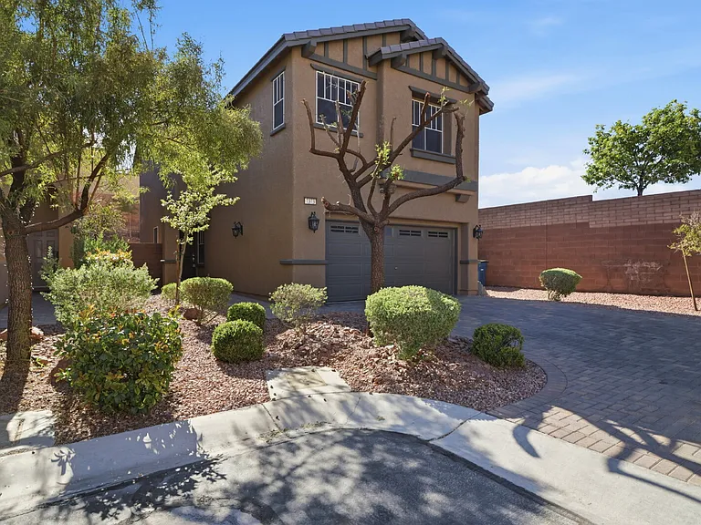7373 Puddle Duck St — Photo 2