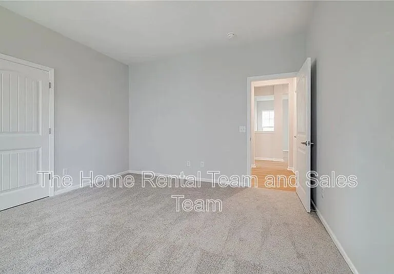 113 Fenway St — Photo 18