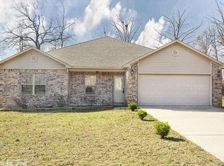 69 Lois Ln, Lonoke, AR 72086