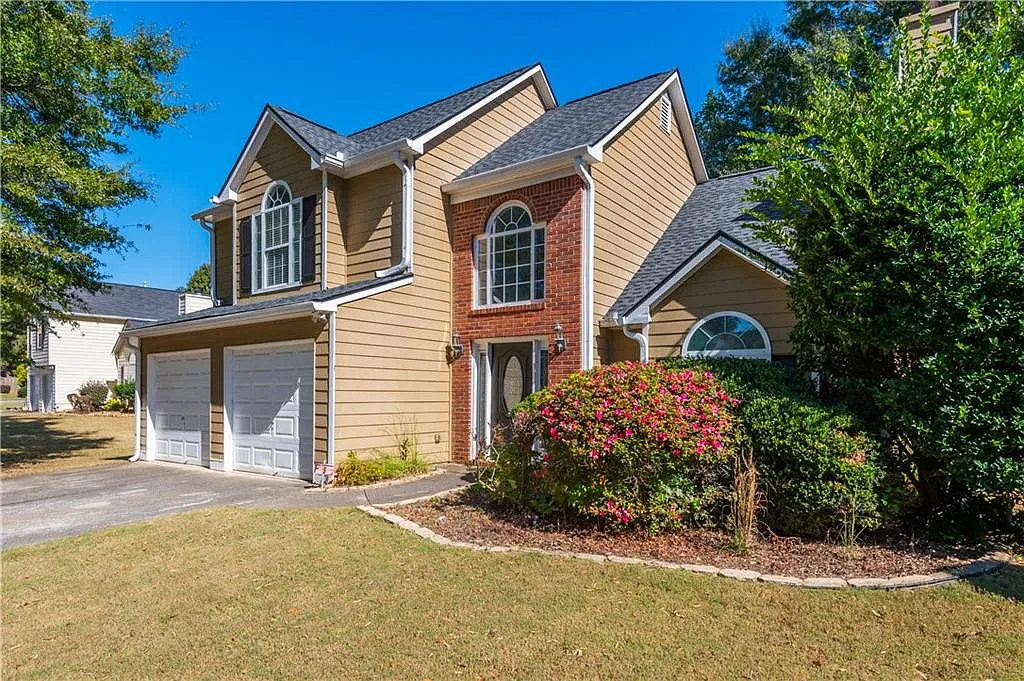 3 bed, 2.5 bath, 1857 sqft, $2,250 — Photo 2