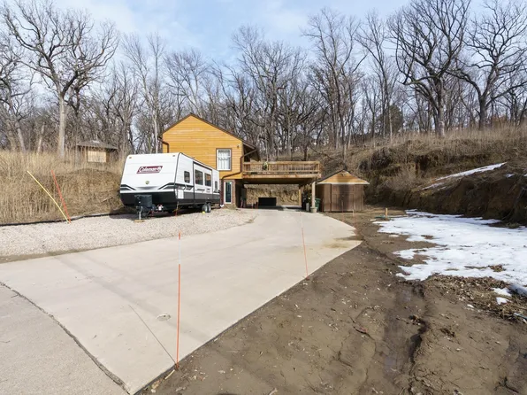 4334 W 4th St, Sioux City, IA 51103