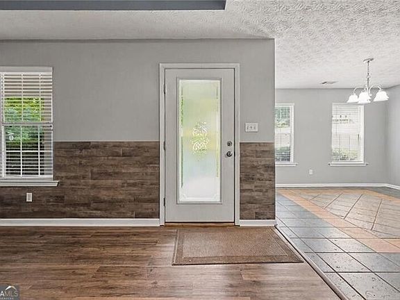 4th image of 50 Mountainside Ln