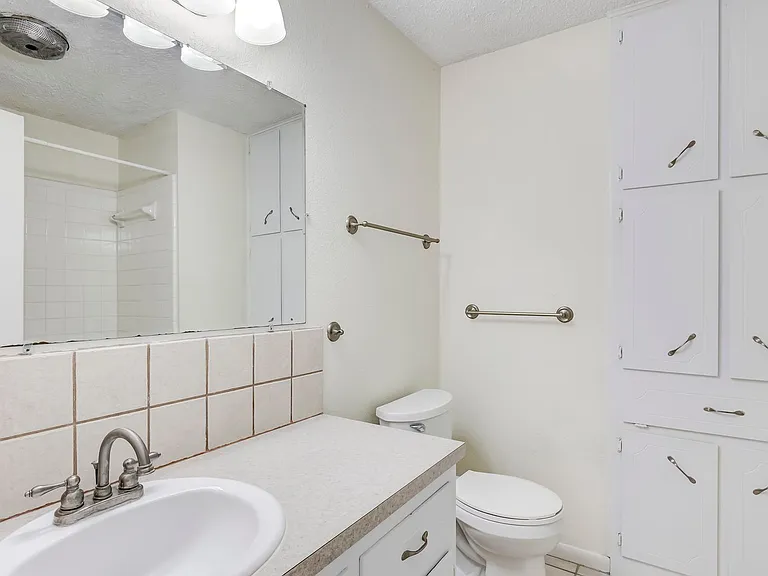 2404 Andover Dr — Photo 23