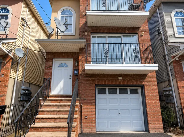 26 22nd St #2B, Irvington, NJ 07111