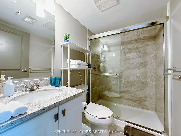 321 Spruce St #706 — Photo 9