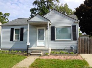 675 E Mapledale Ave, Hazel Park, MI 48030