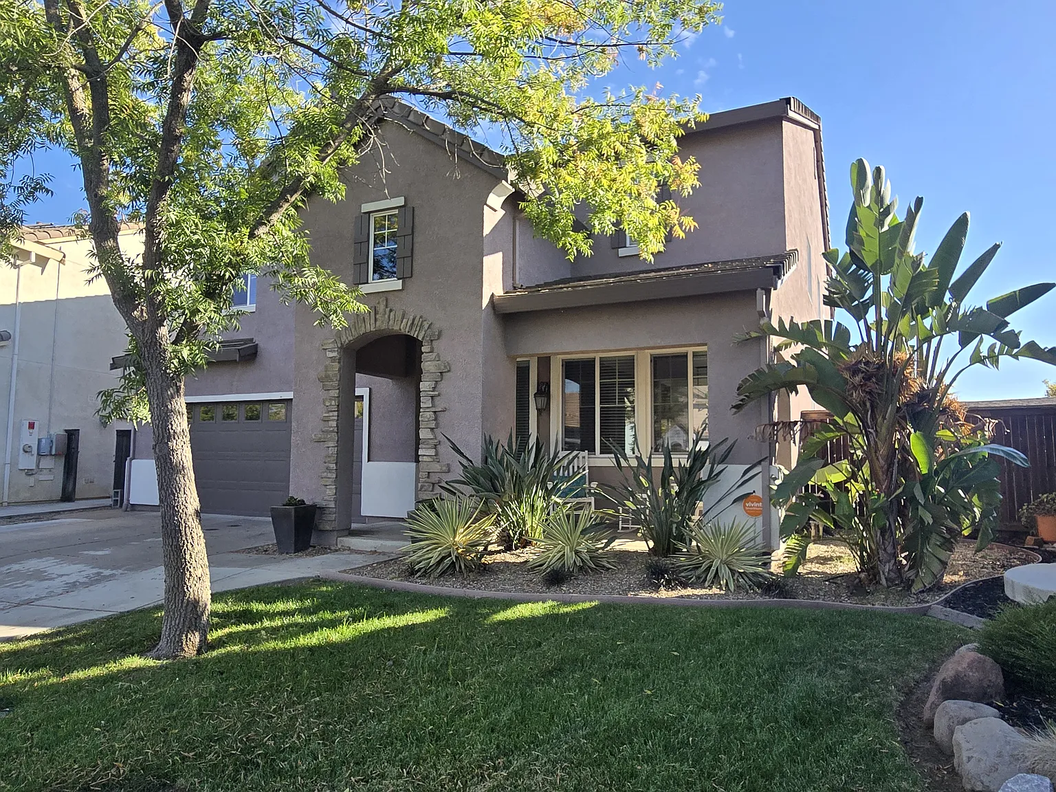 5 bed, 3044 sqft, $4,300 — Photo 2