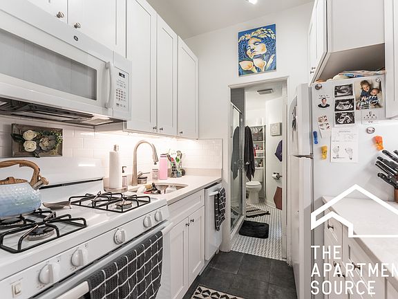 4th image of 2252 N Cleveland Ave APT 2F