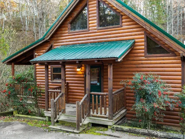 1323 Zachary Thomas Ln, Sevierville, TN 37876