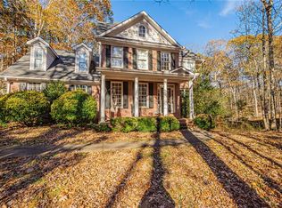 125 Lake Laurel Dr, Dahlonega, GA 30533