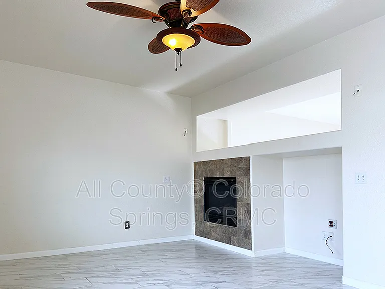 8355 Cedar Chase Dr — Photo 4
