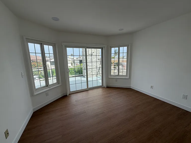 218 Orange St — Photo 12