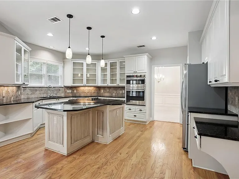 12250 Broadleaf Ln — Photo 10