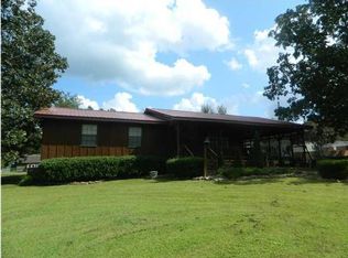 115 Poplar Ave, Trenton, GA 30752