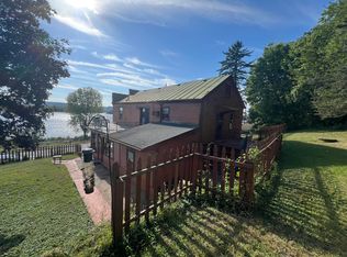 350 N Shore Dr, Fountain City, WI 54629