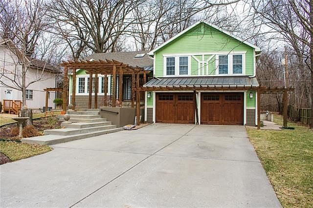 1st image of 2405 N 86th St