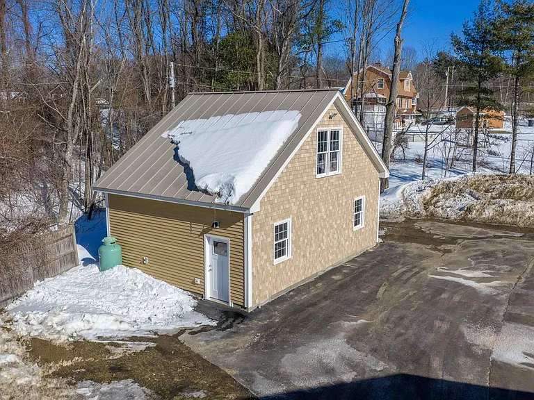 6 Latchkey Ln — Photo 9