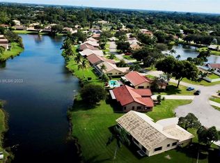 15011 Featherstone Way, Davie, FL 33331