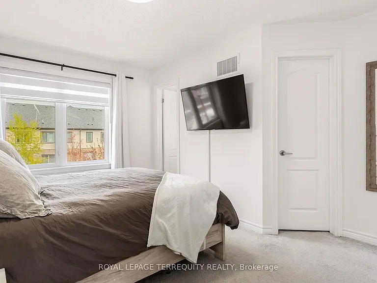 10 Deneb St — Photo 15