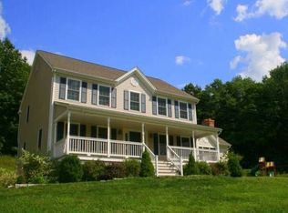 16 Gelding Hill Rd, Sandy Hook, CT 06482