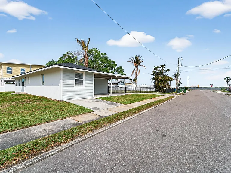 1839 Saint George Dr — Photo 2