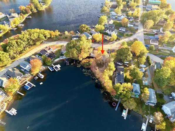 38 Bates Point Rd, Webster, MA 01570