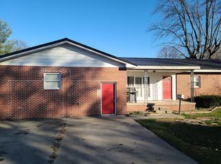 411 Jackson St, Clay City, IN 47841