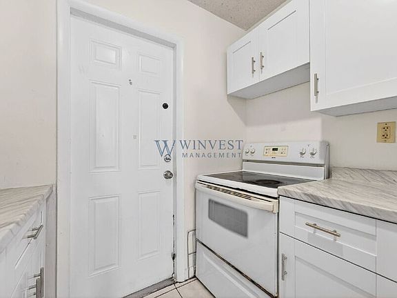 4th image of 447 NE 125th St #25