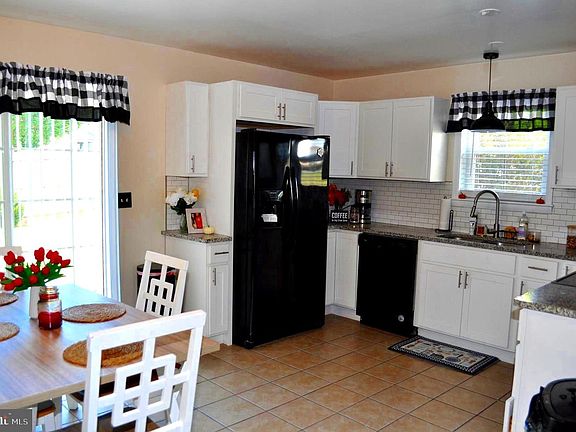 2nd image of 3110 Galaxy Rd #1