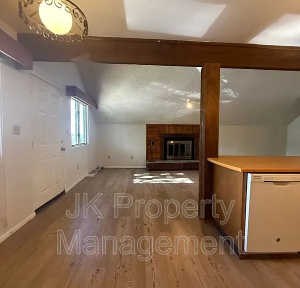 401 50th St S #14 — Photo 15